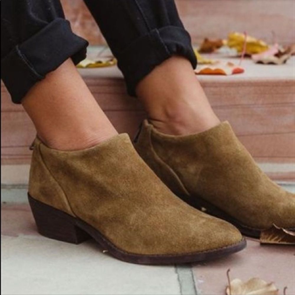 Lucky Brand Women's LK-Fai Ankle Booties in Sesame Oiled Leather Suede Size 8.5